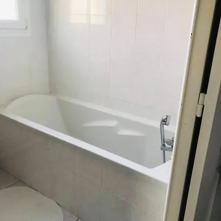 Maison 102m2 Avec Jardin Et Spa Aux Portes De Caen 빌라